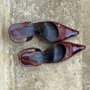 Vintage Chanel 2-inch heels